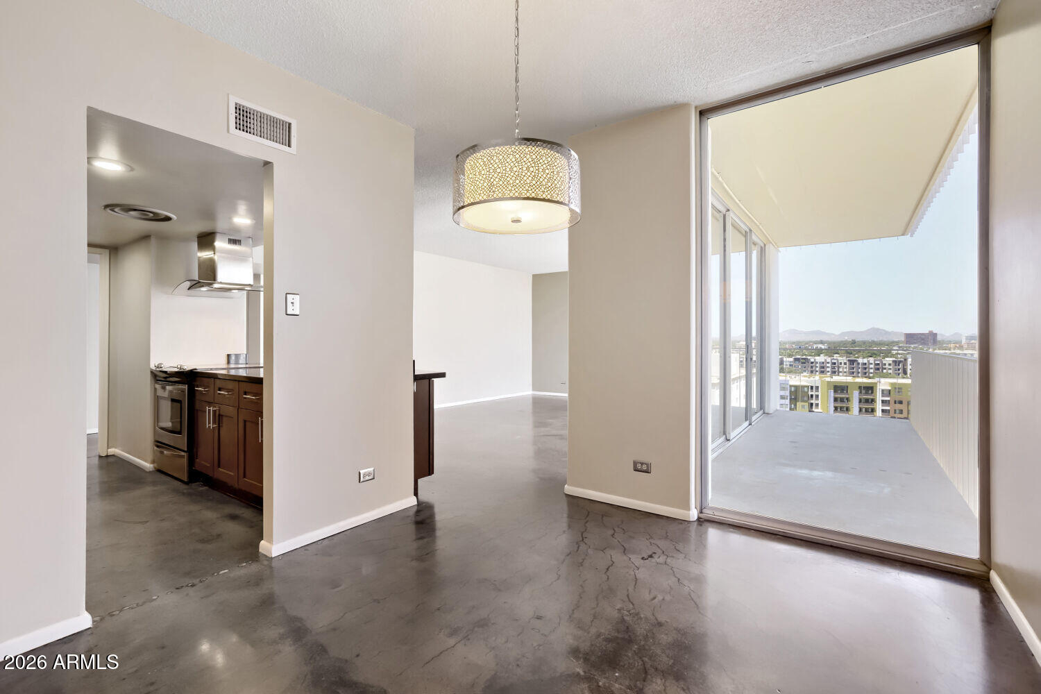 EXECUTIVE TOWERS - Residential Lease