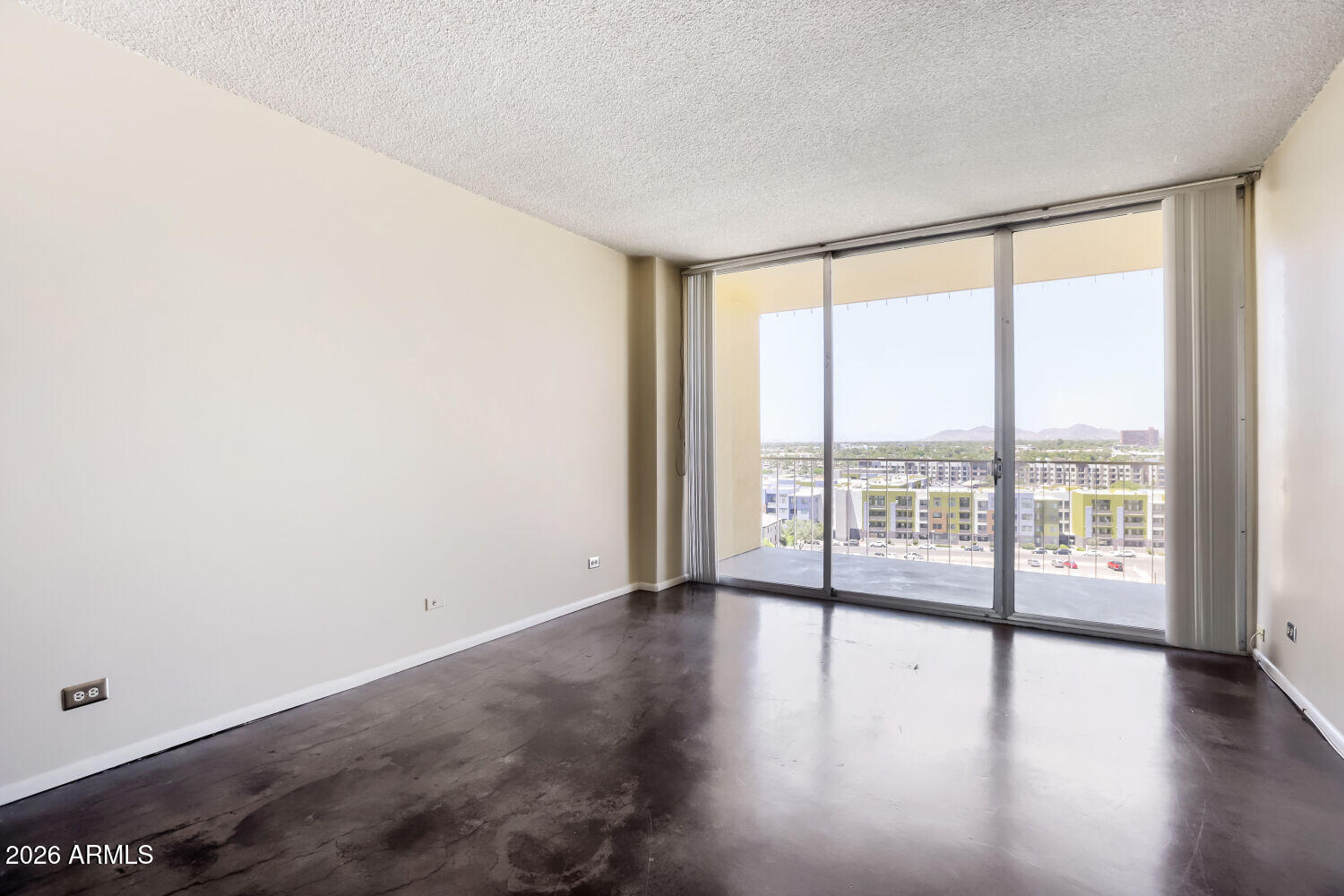 EXECUTIVE TOWERS - Residential Lease