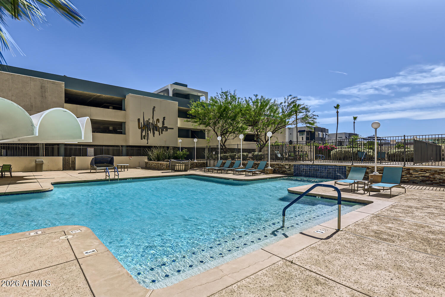 EXECUTIVE TOWERS - Residential Lease