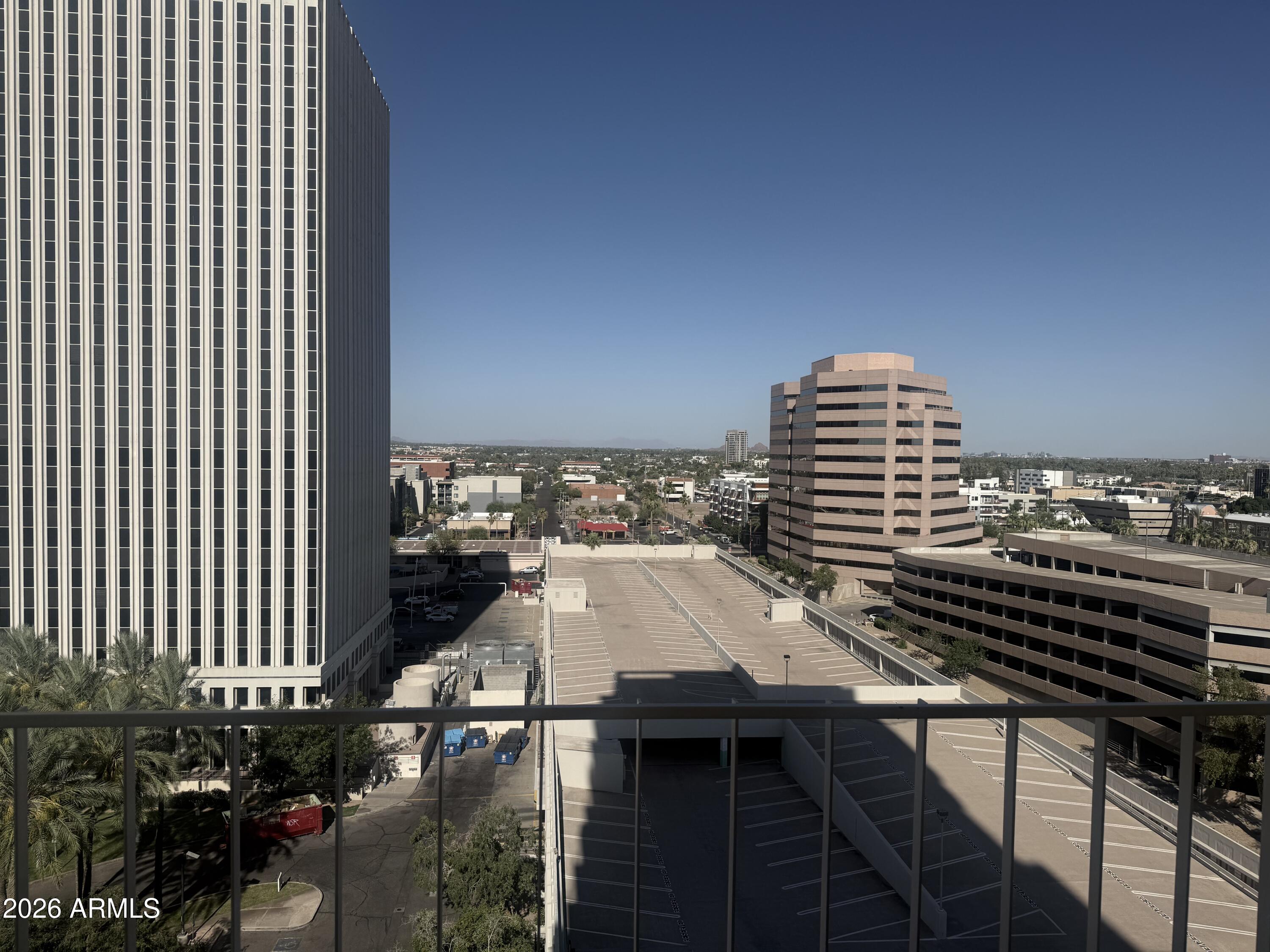EXECUTIVE TOWERS - Residential Lease