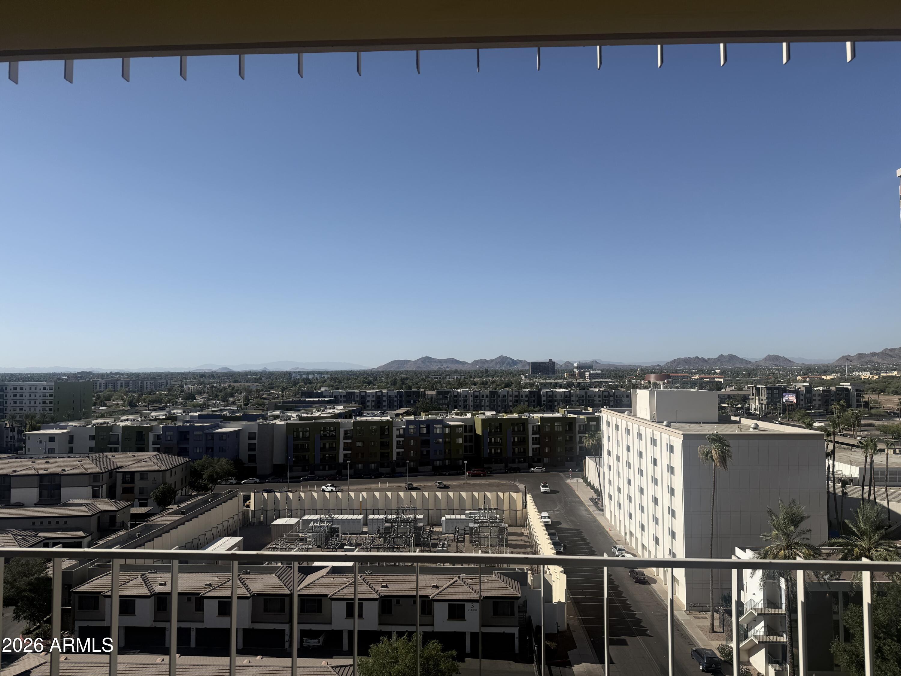 EXECUTIVE TOWERS - Residential Lease