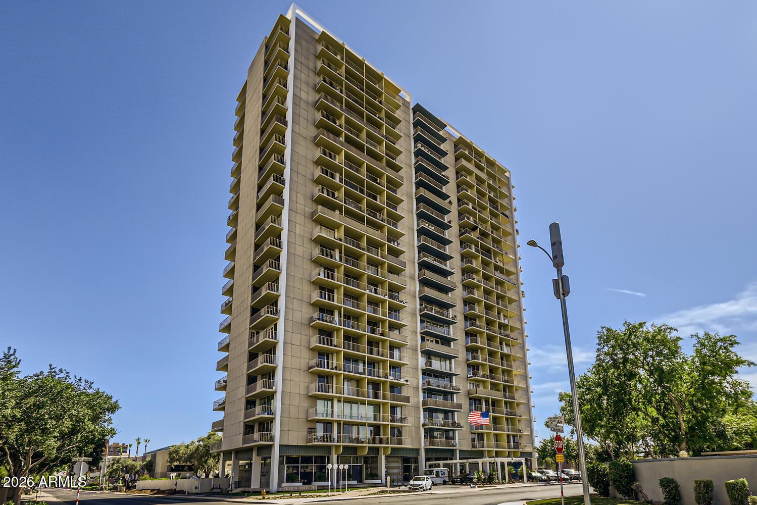 EXECUTIVE TOWERS - Residential Lease