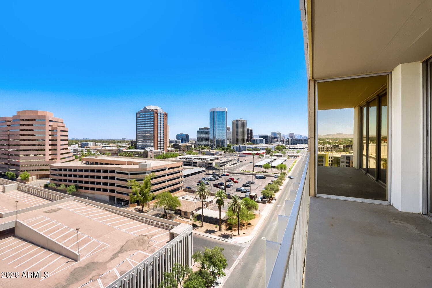 EXECUTIVE TOWERS - Residential Lease