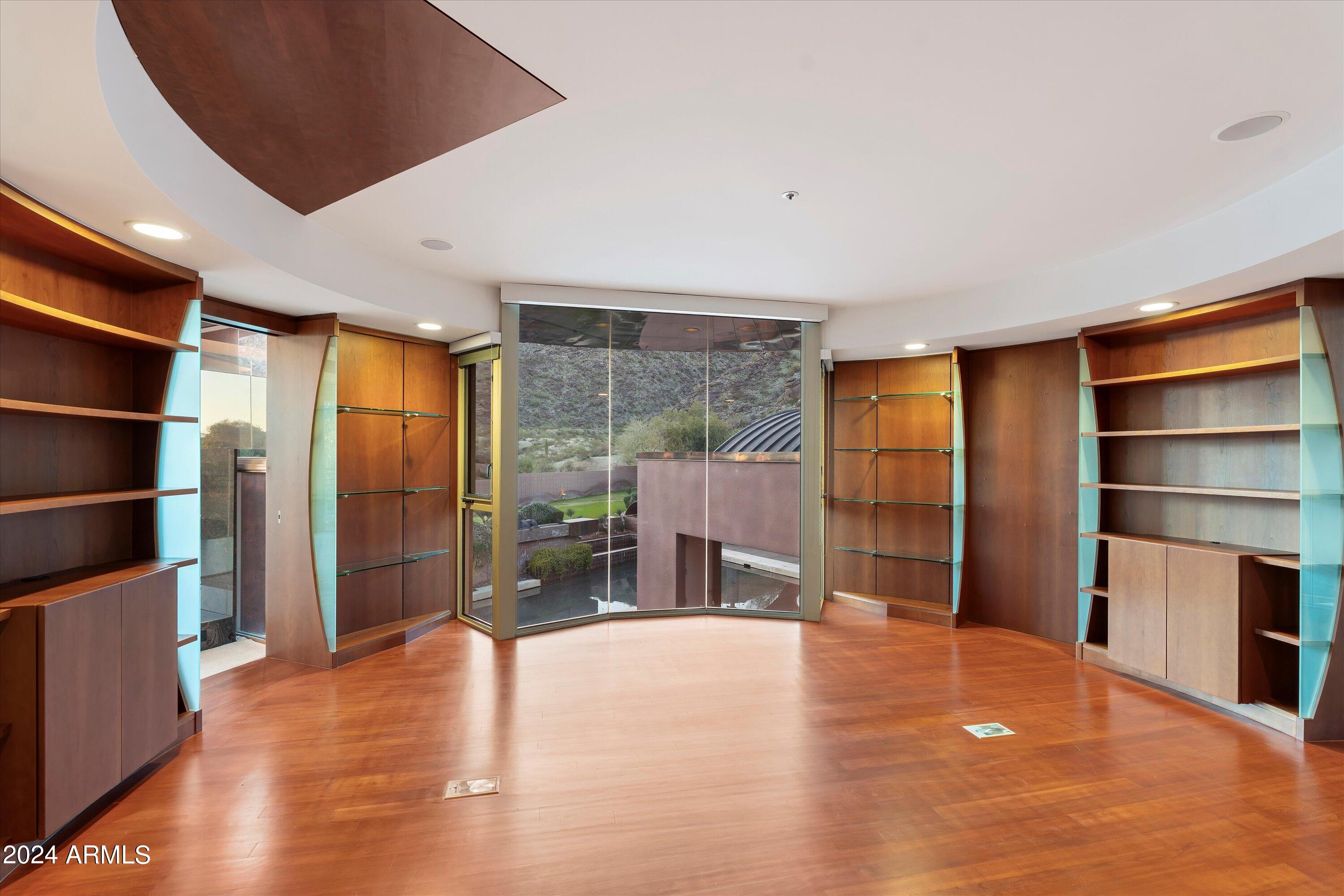 AHWATUKEE CUSTOM EST - Residential