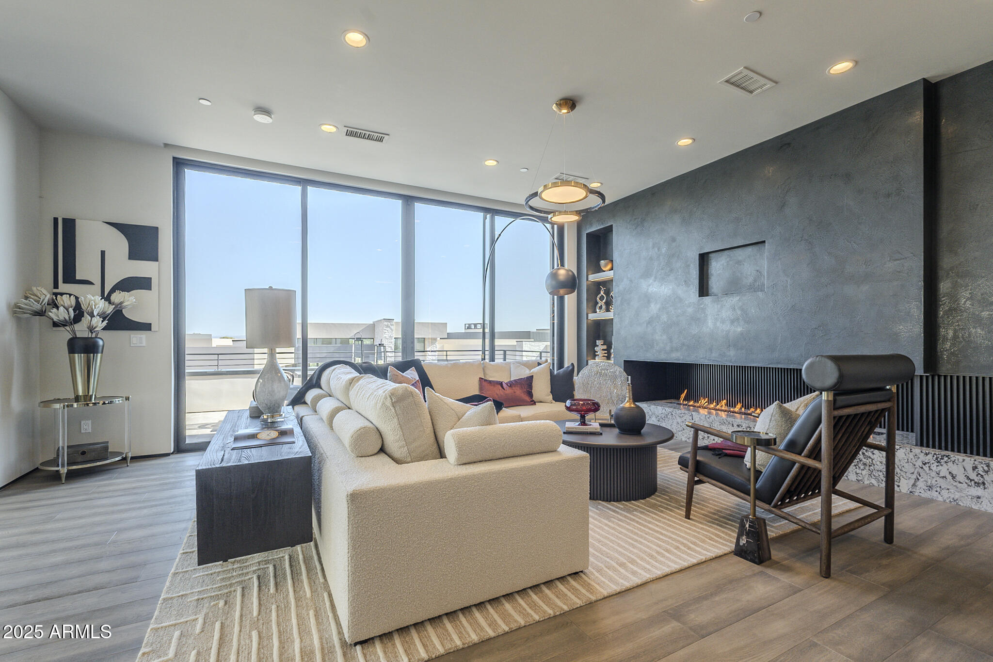 PHOENICIAN - Residential