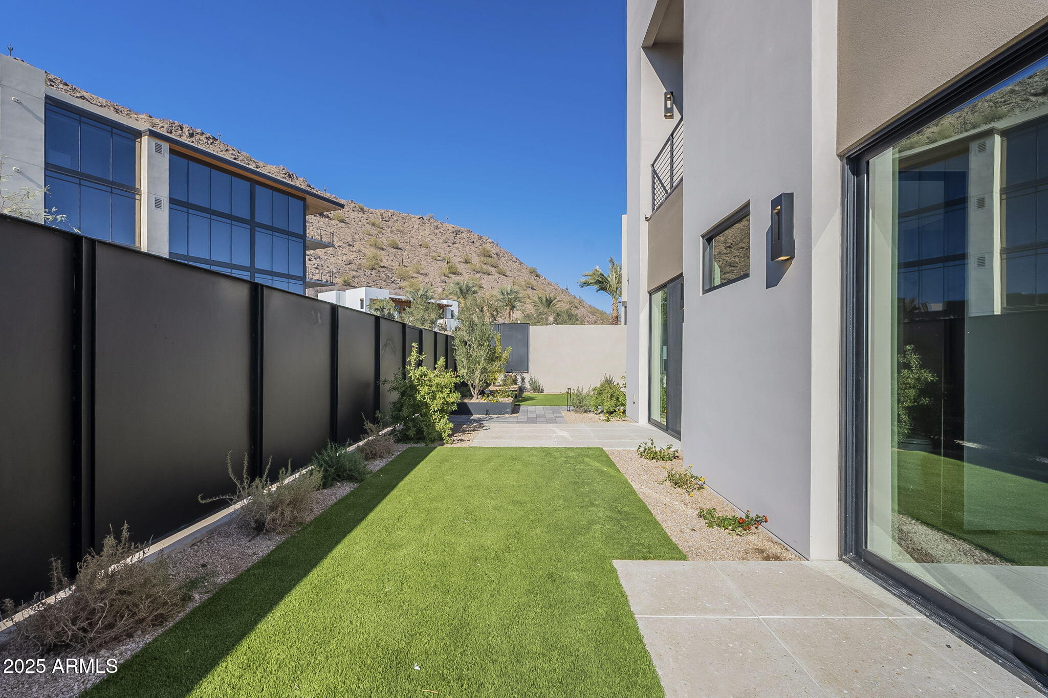 PHOENICIAN - Residential