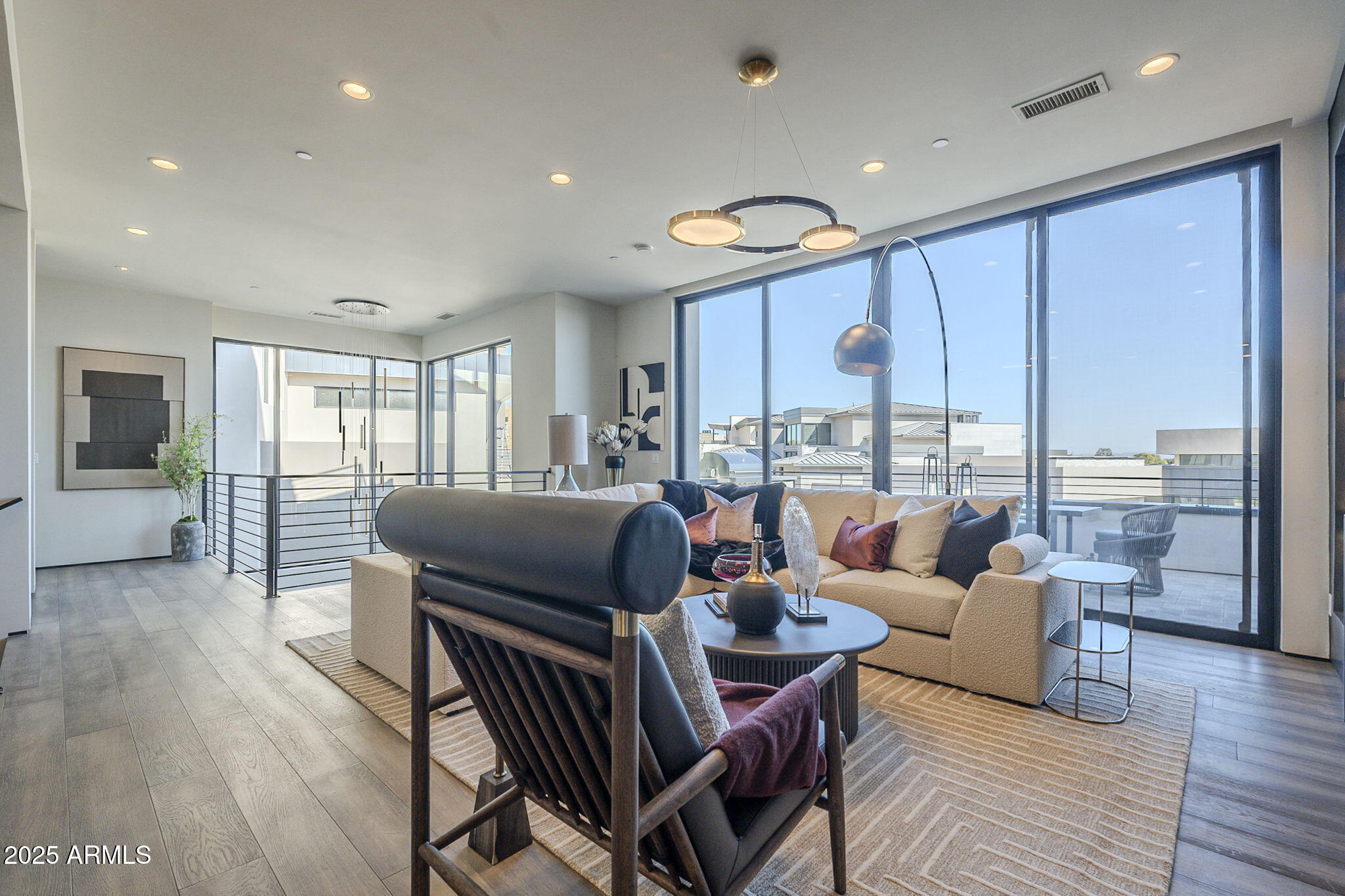 PHOENICIAN - Residential