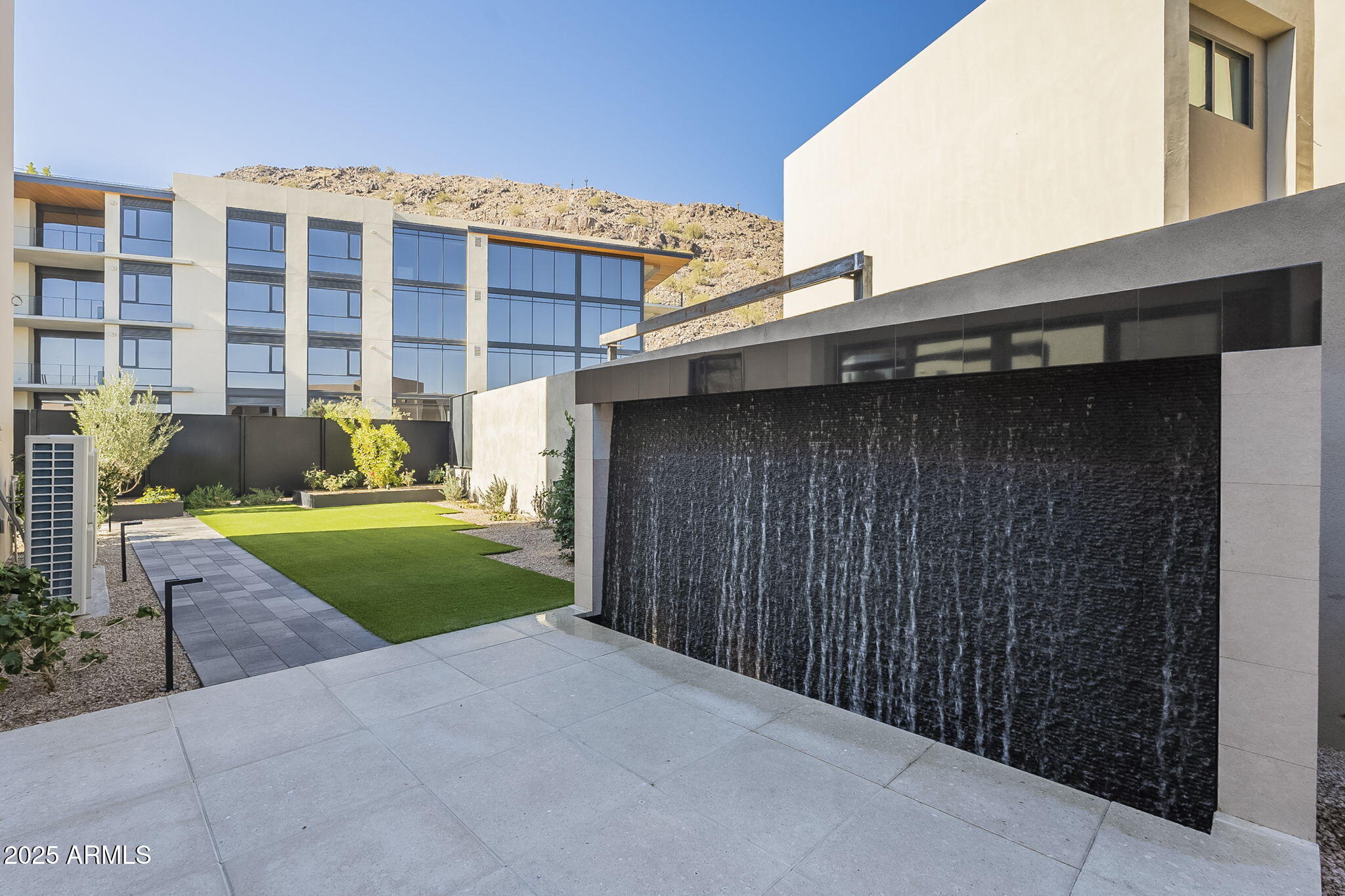 PHOENICIAN - Residential