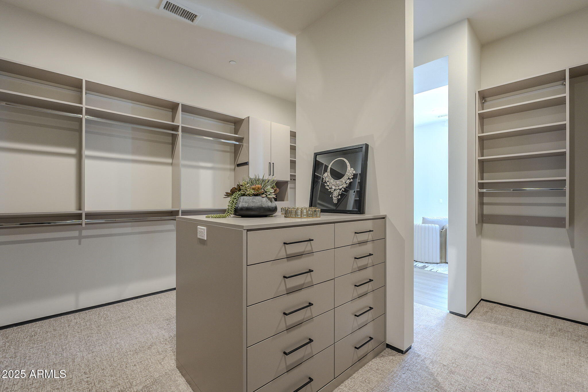 PHOENICIAN - Residential