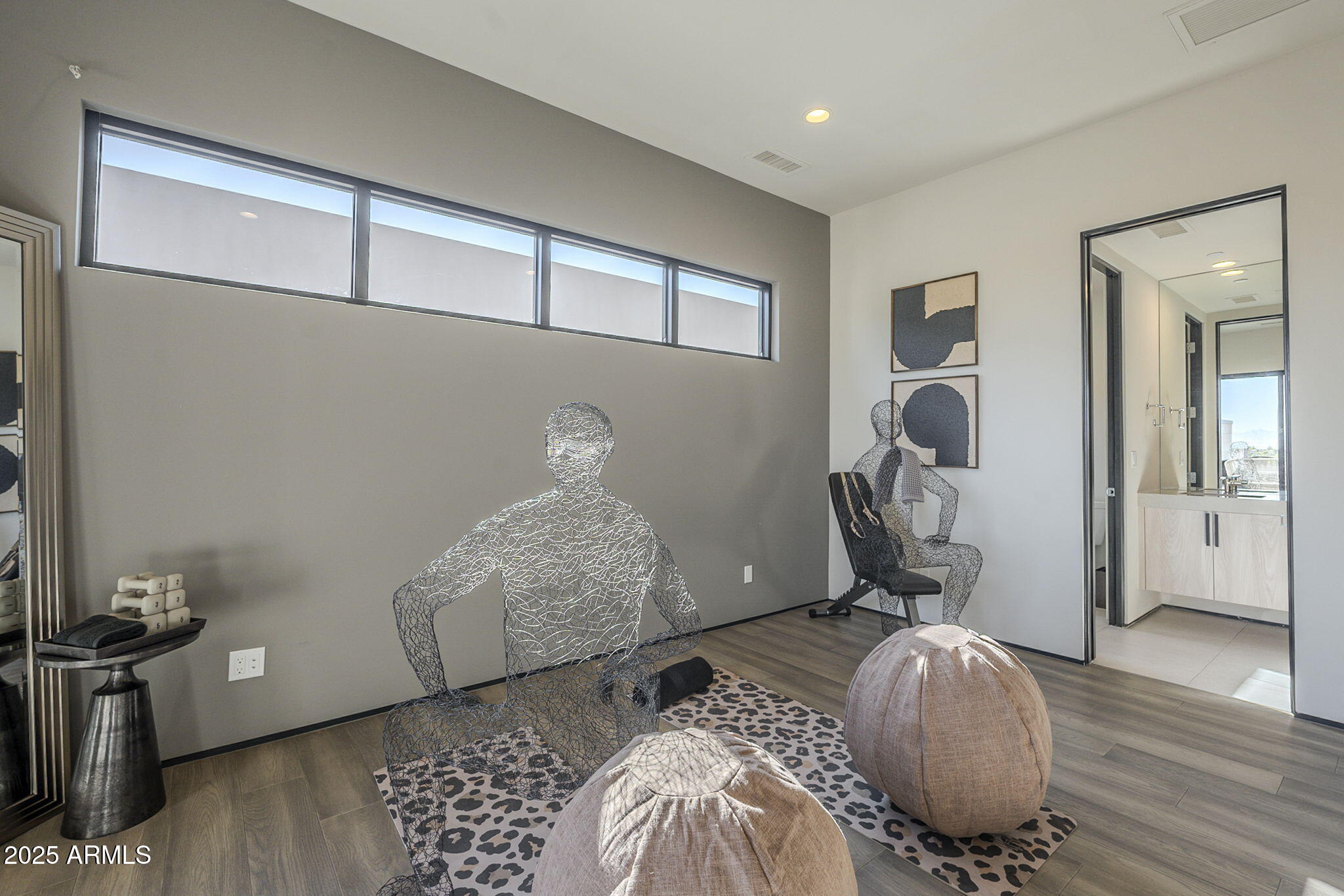 PHOENICIAN - Residential