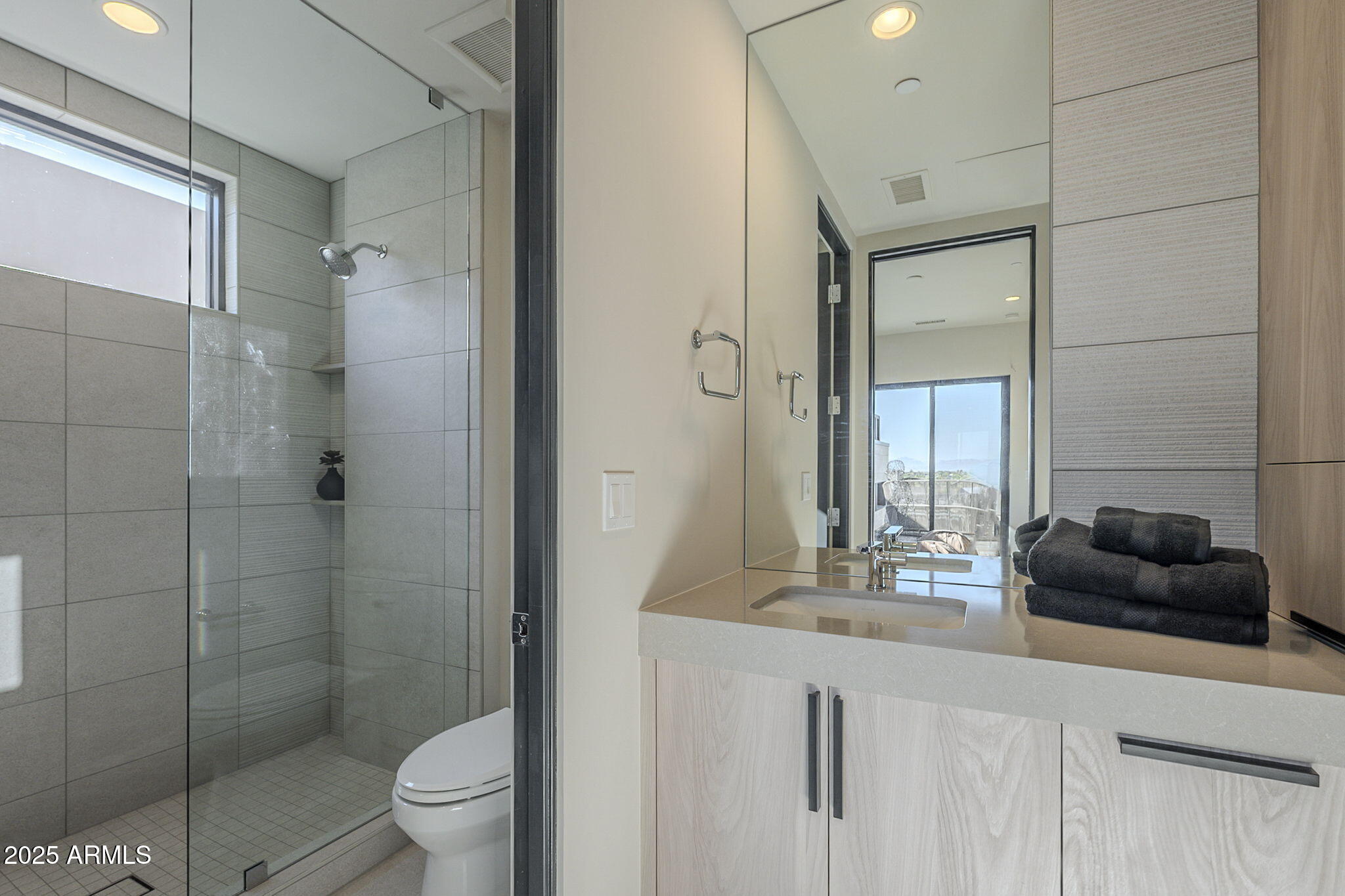 PHOENICIAN - Residential