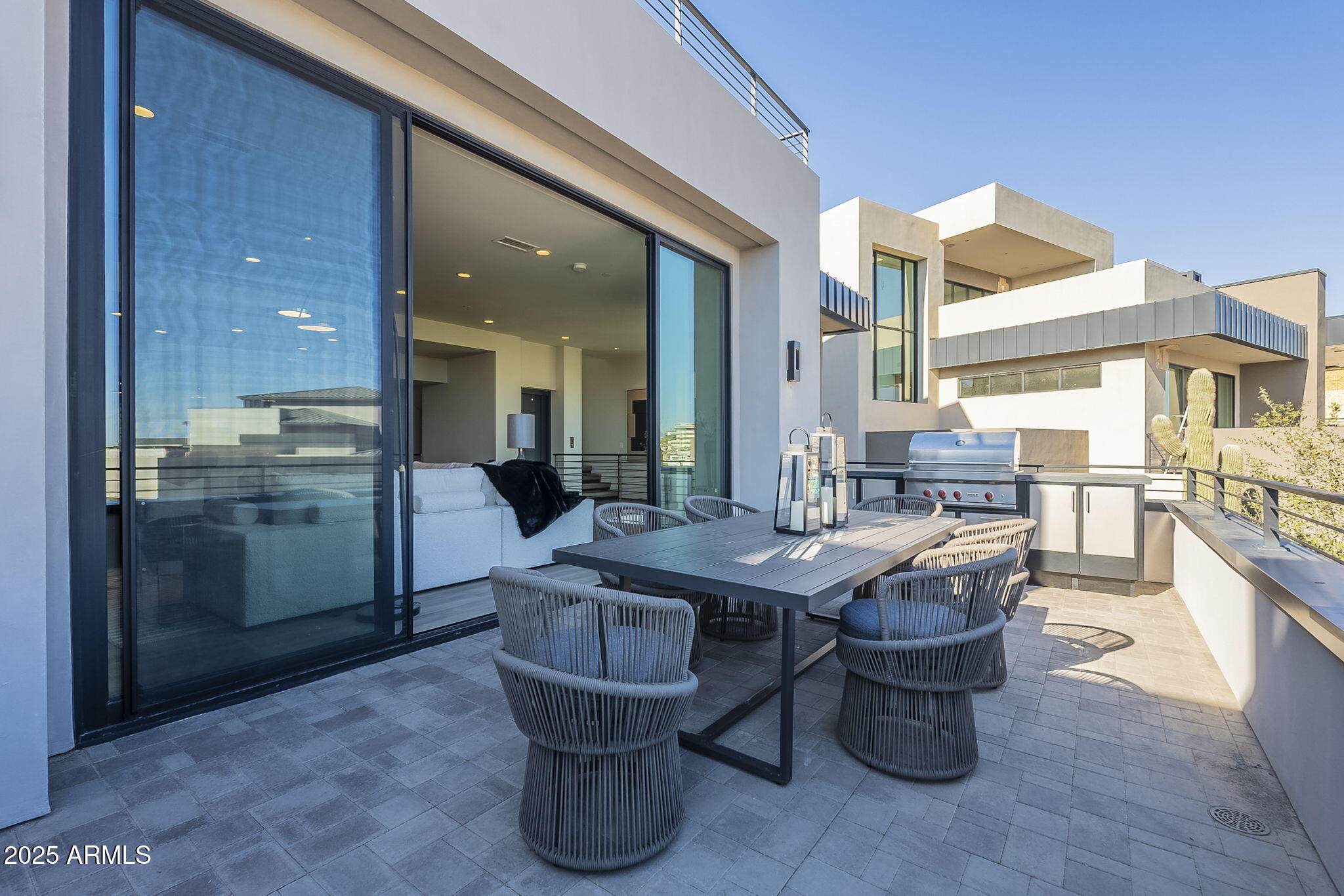 PHOENICIAN - Residential