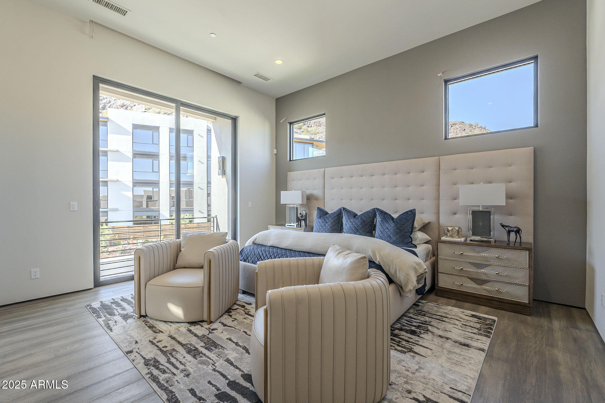 PHOENICIAN - Residential