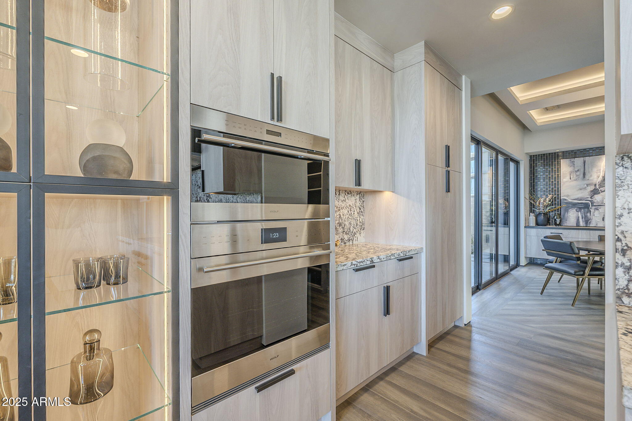 PHOENICIAN - Residential