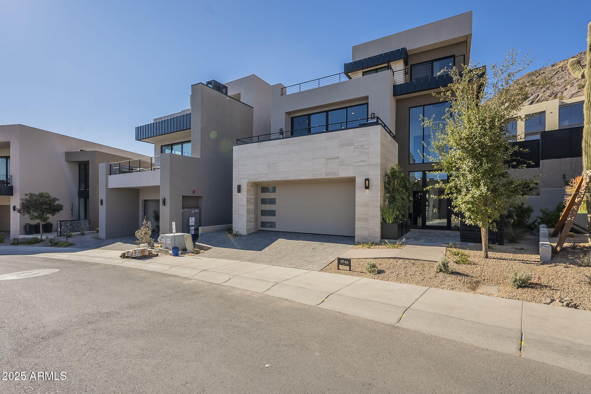 PHOENICIAN - Residential