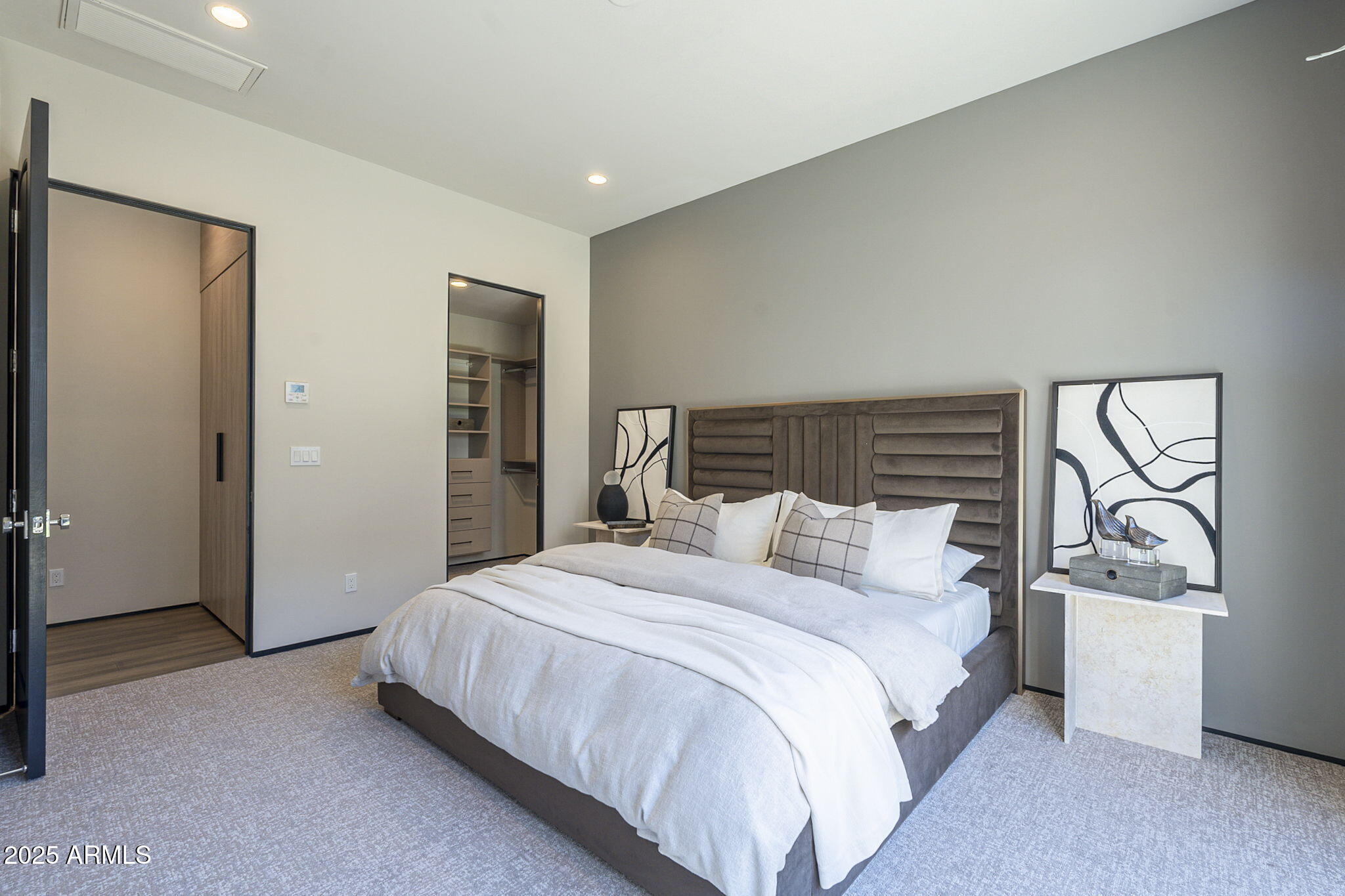 PHOENICIAN - Residential