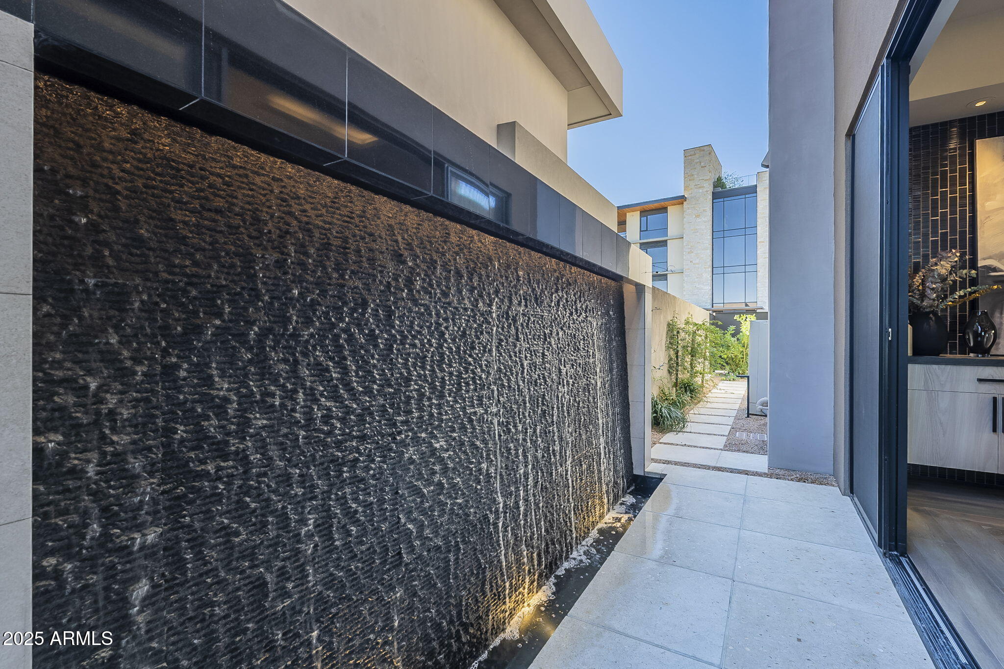 PHOENICIAN - Residential