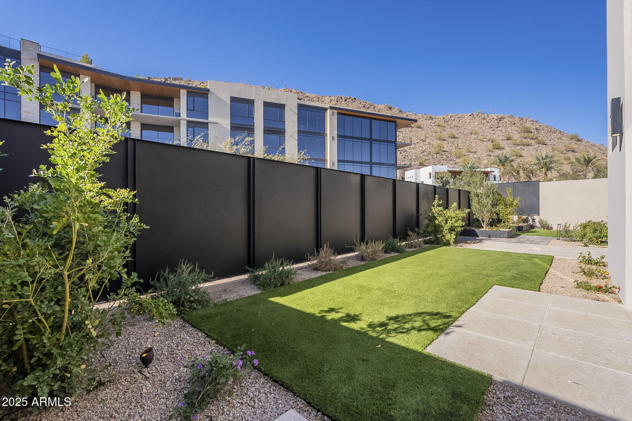 PHOENICIAN - Residential