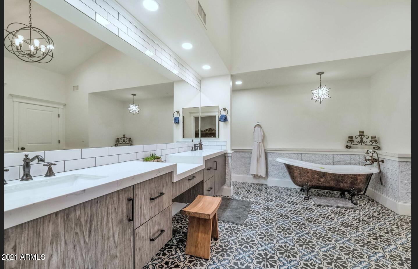 CAMELBACK COUNTRY CLUB ESTATES 5 LOTS 109 THROUGH-133 MCR 018228 - Residential