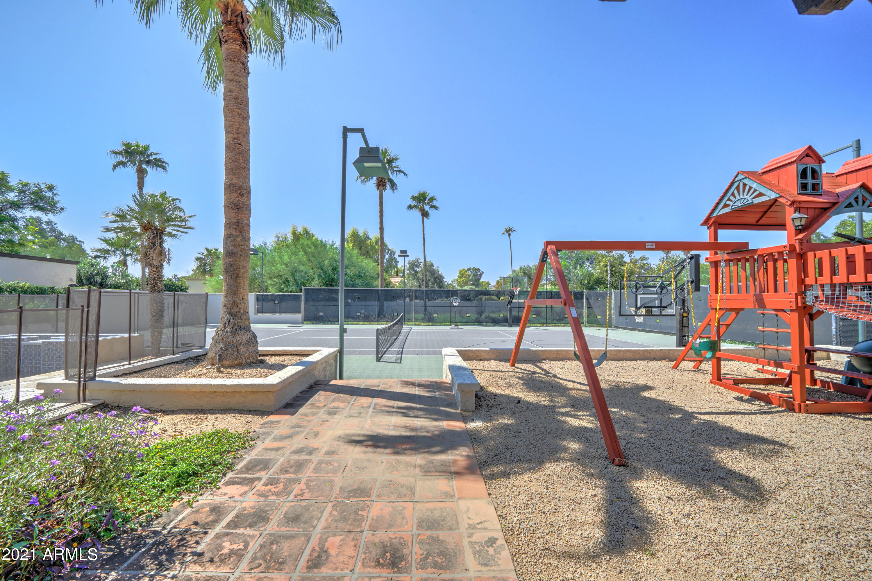 CAMELBACK COUNTRY CLUB ESTATES 5 LOTS 109 THROUGH-133 MCR 018228 - Residential