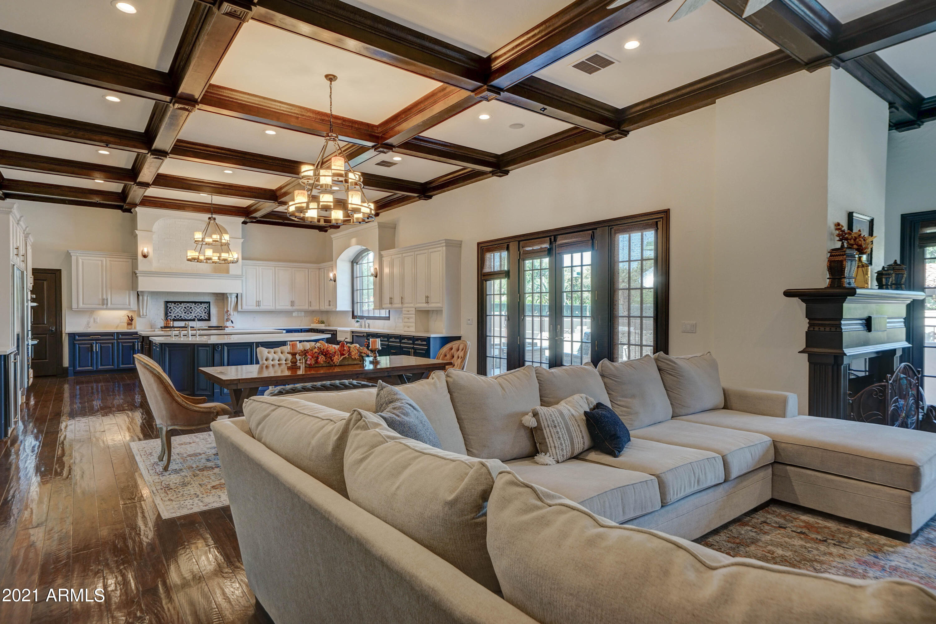 CAMELBACK COUNTRY CLUB ESTATES 5 LOTS 109 THROUGH-133 MCR 018228 - Residential
