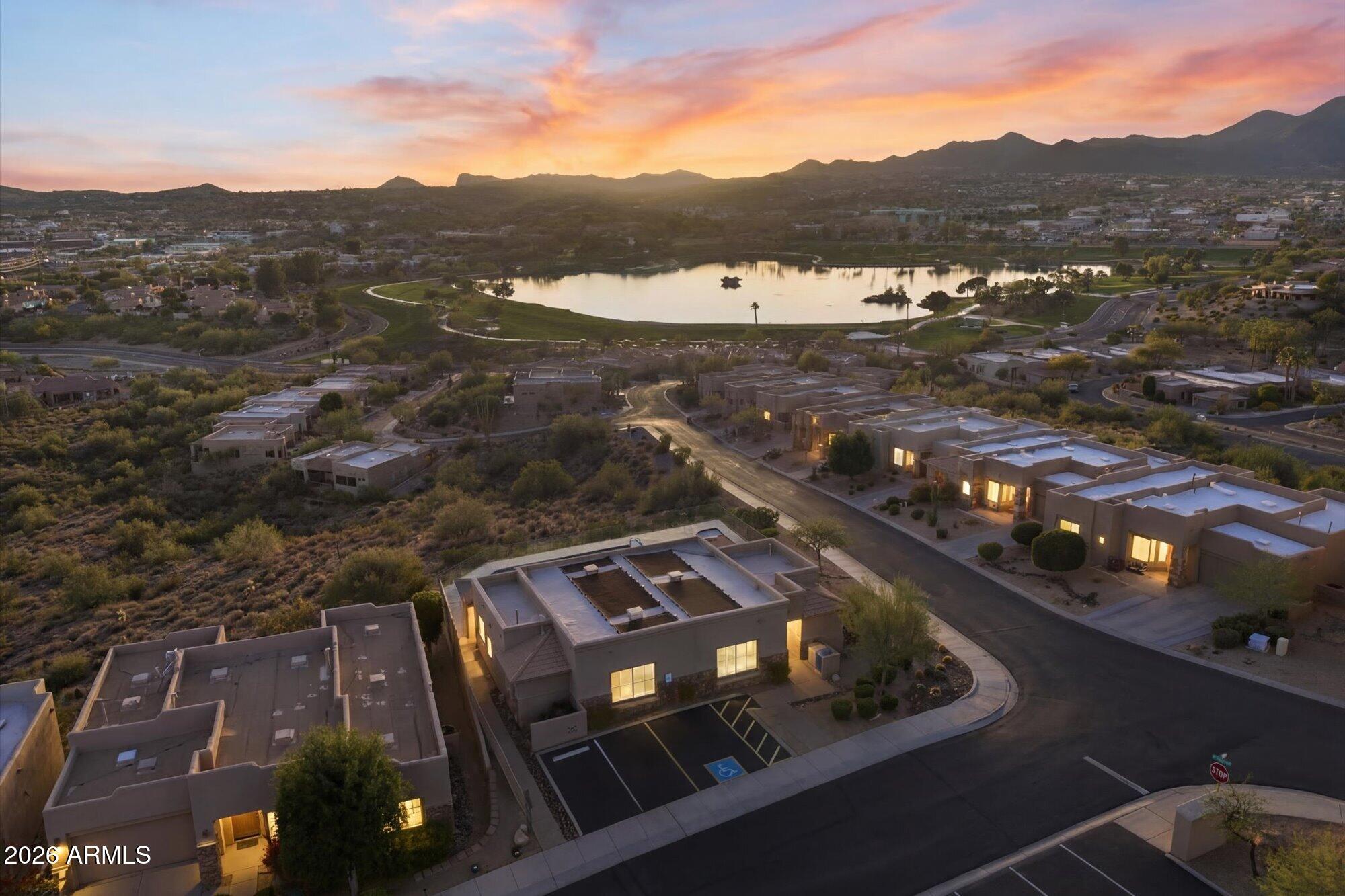DIAMANTE DEL LAGO - Residential