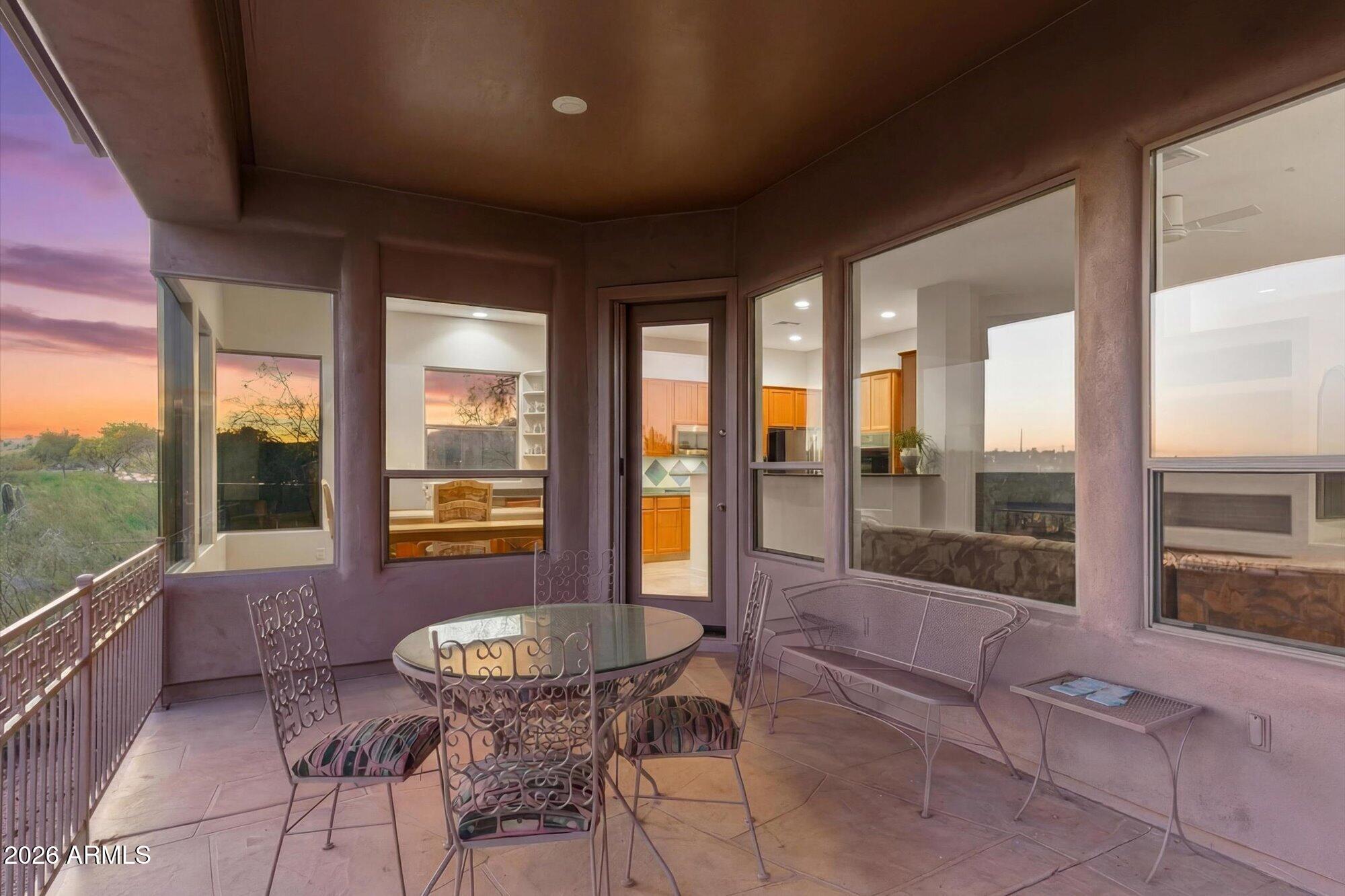 DIAMANTE DEL LAGO - Residential