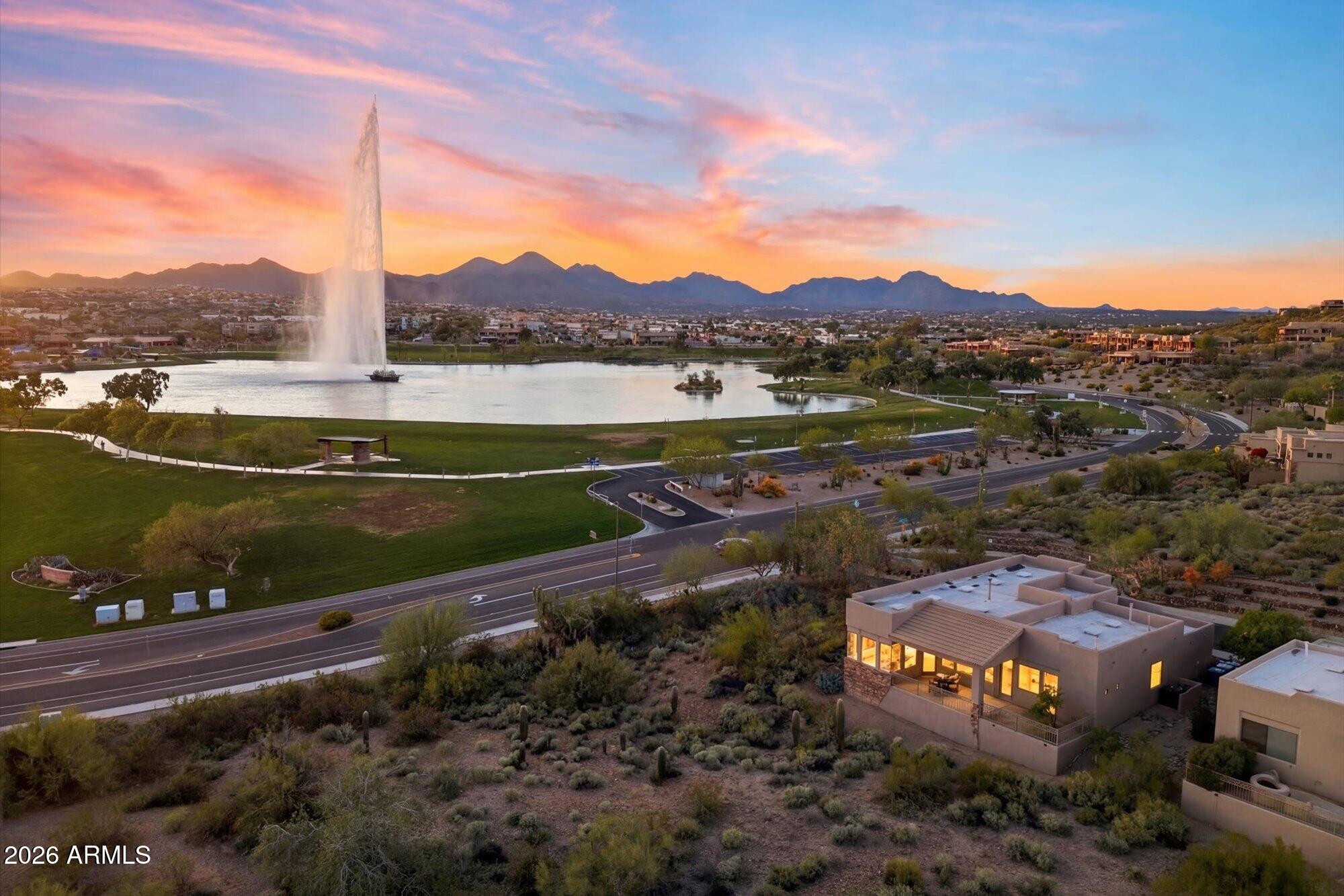 DIAMANTE DEL LAGO - Residential