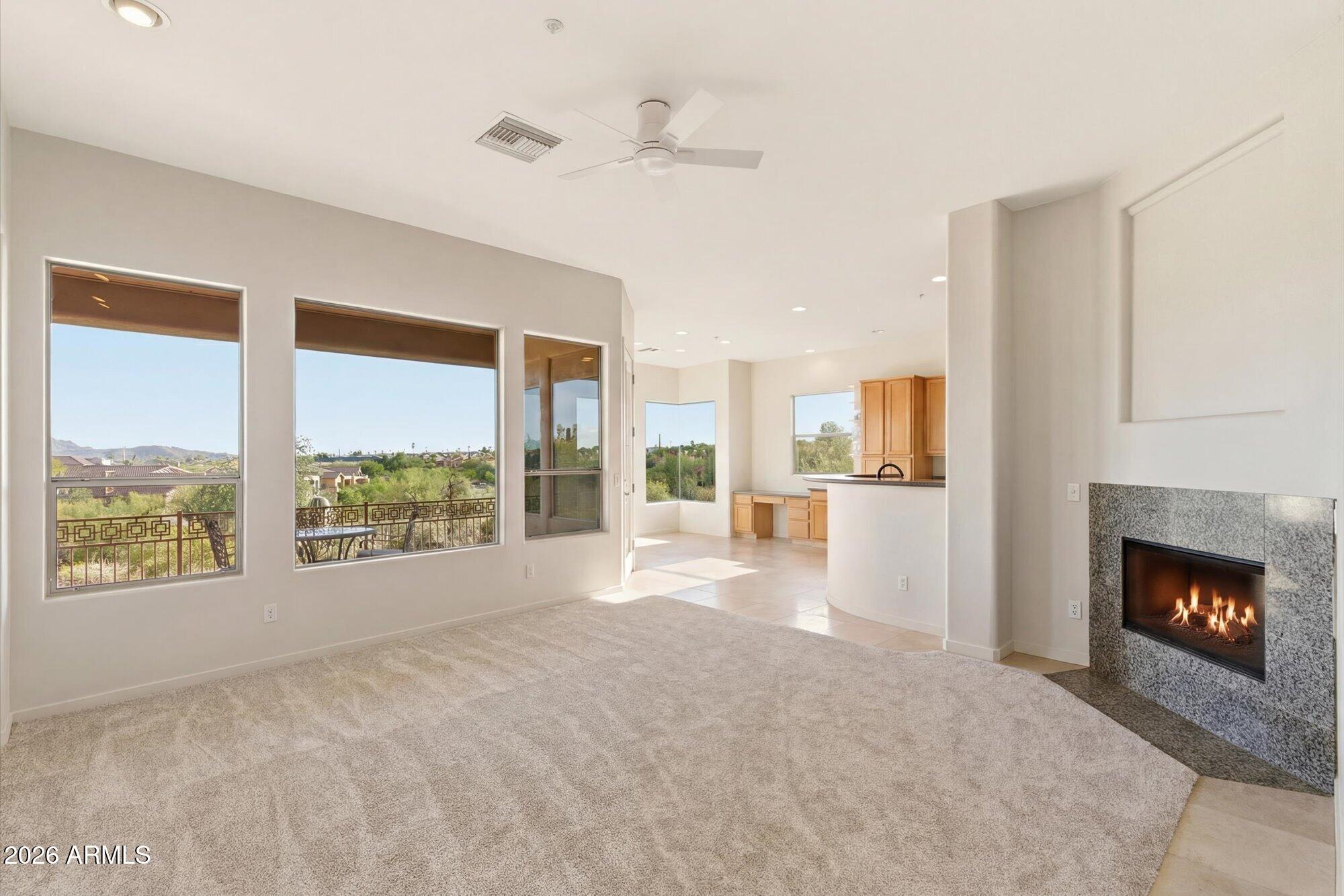 DIAMANTE DEL LAGO - Residential