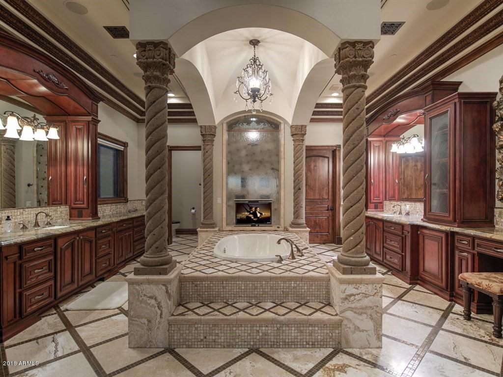 DIAMOND POINT AT LAS SENDAS MOUNTAIN - Residential