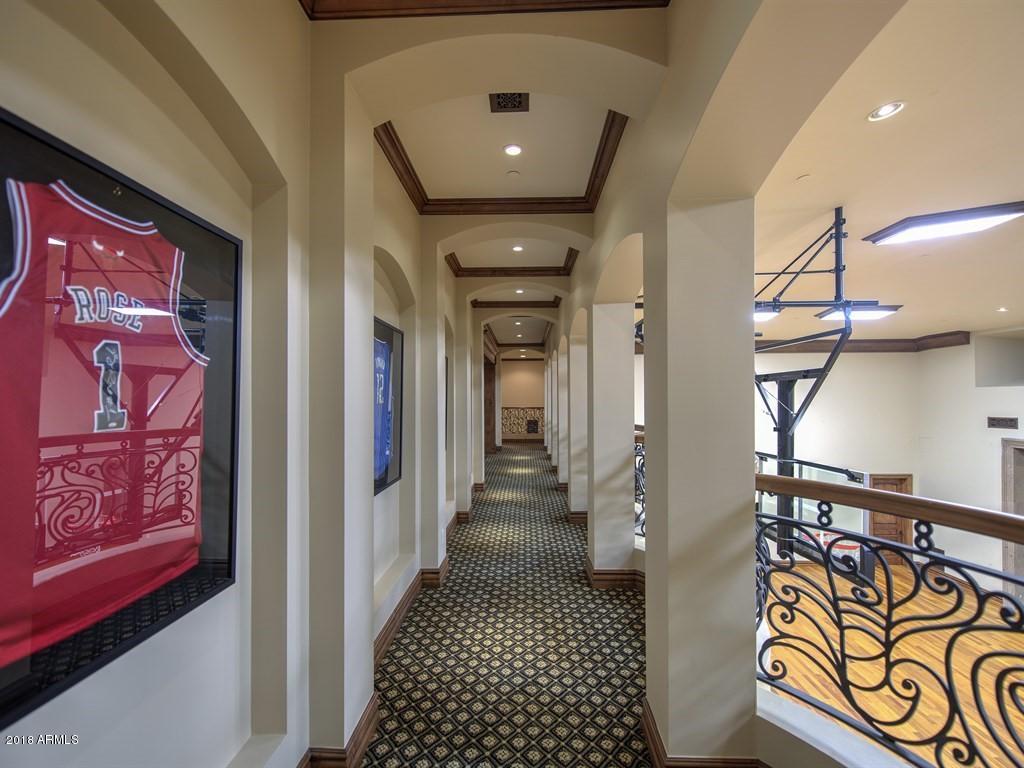 DIAMOND POINT AT LAS SENDAS MOUNTAIN - Residential
