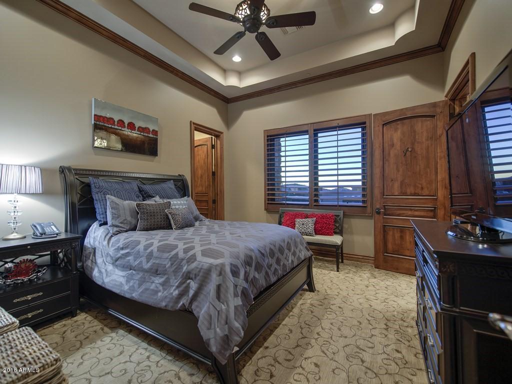 DIAMOND POINT AT LAS SENDAS MOUNTAIN - Residential