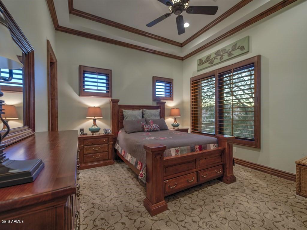 DIAMOND POINT AT LAS SENDAS MOUNTAIN - Residential