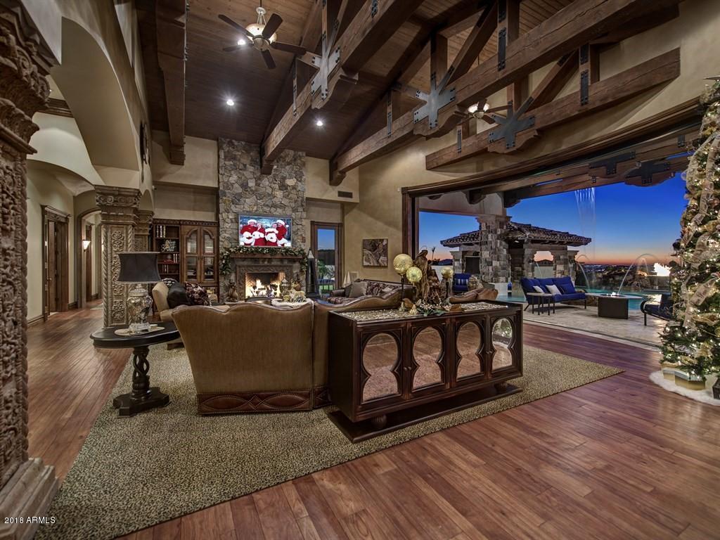 DIAMOND POINT AT LAS SENDAS MOUNTAIN - Residential