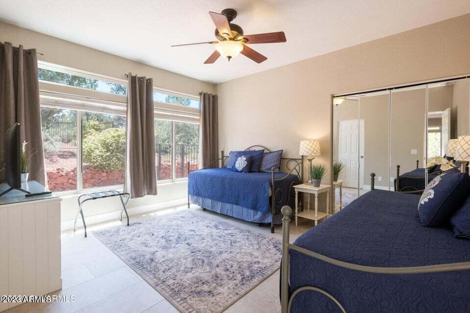 Las Lomas - Residential
