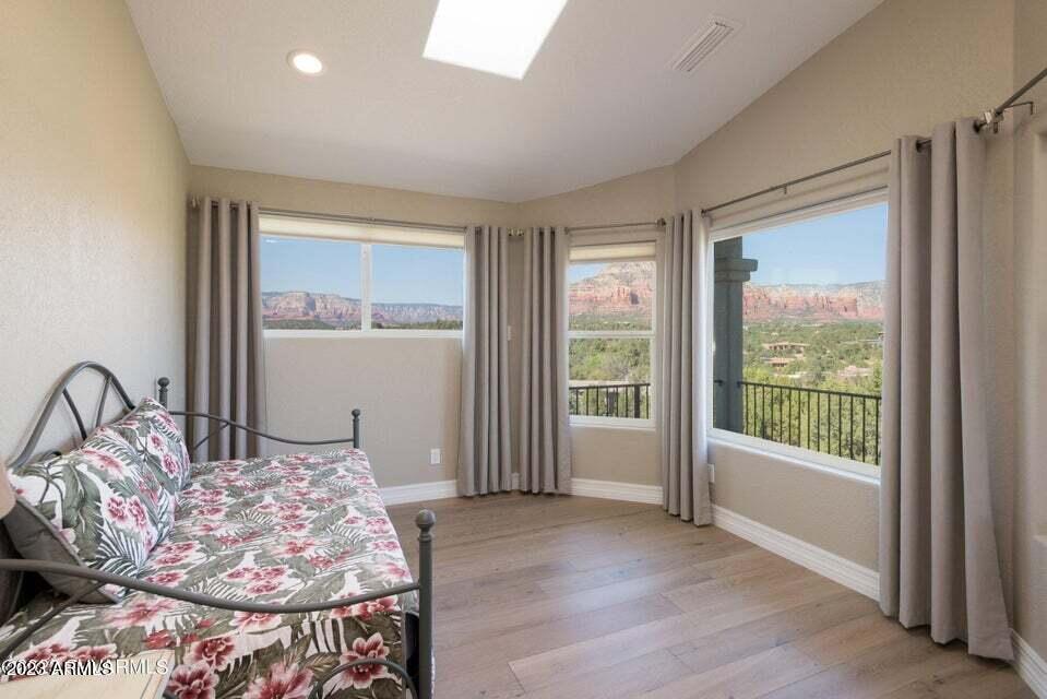 Las Lomas - Residential