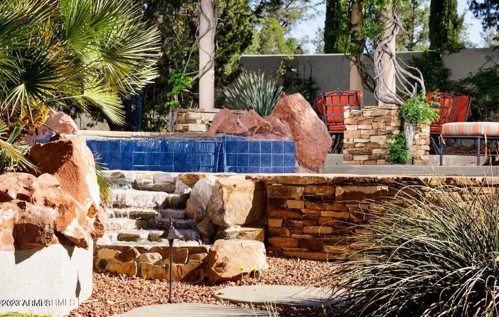 Las Lomas - Residential