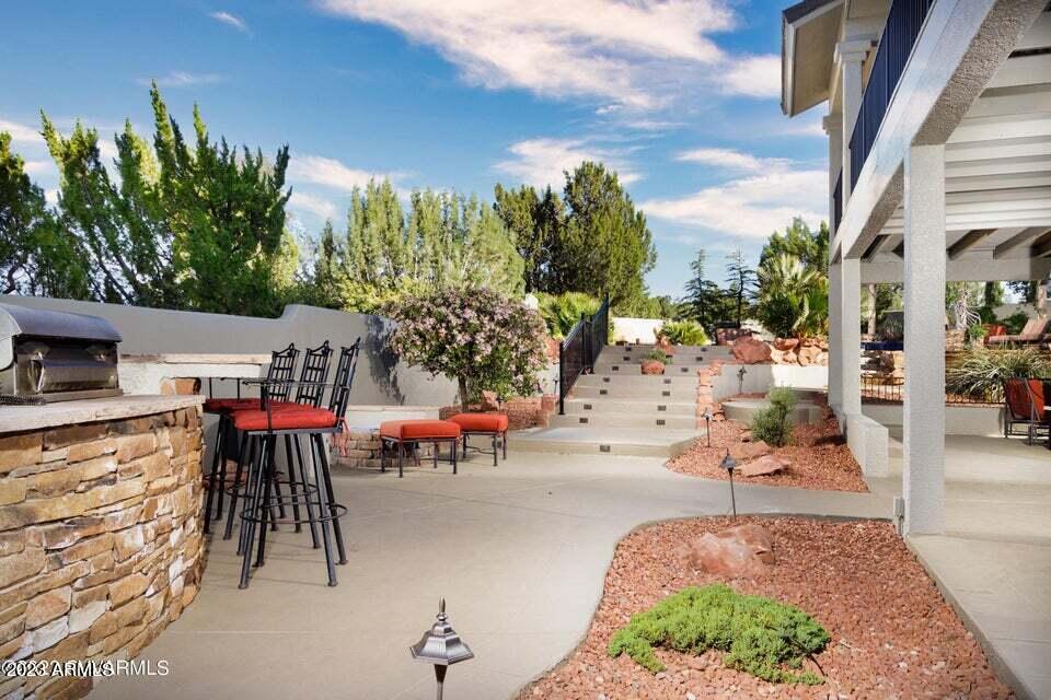 Las Lomas - Residential