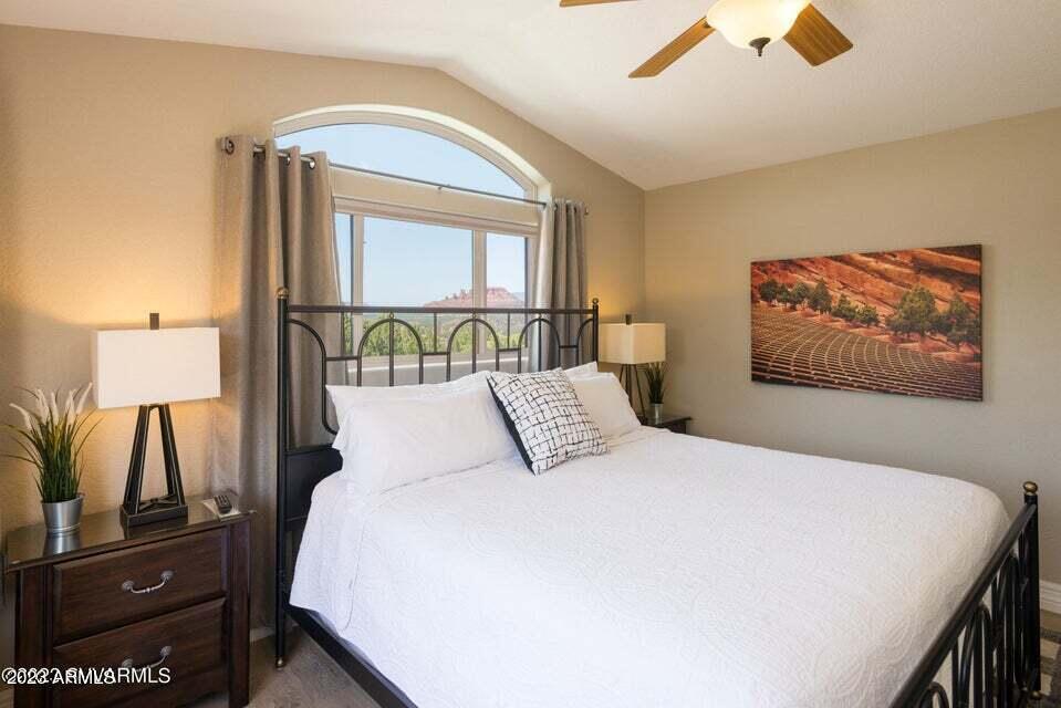 Las Lomas - Residential