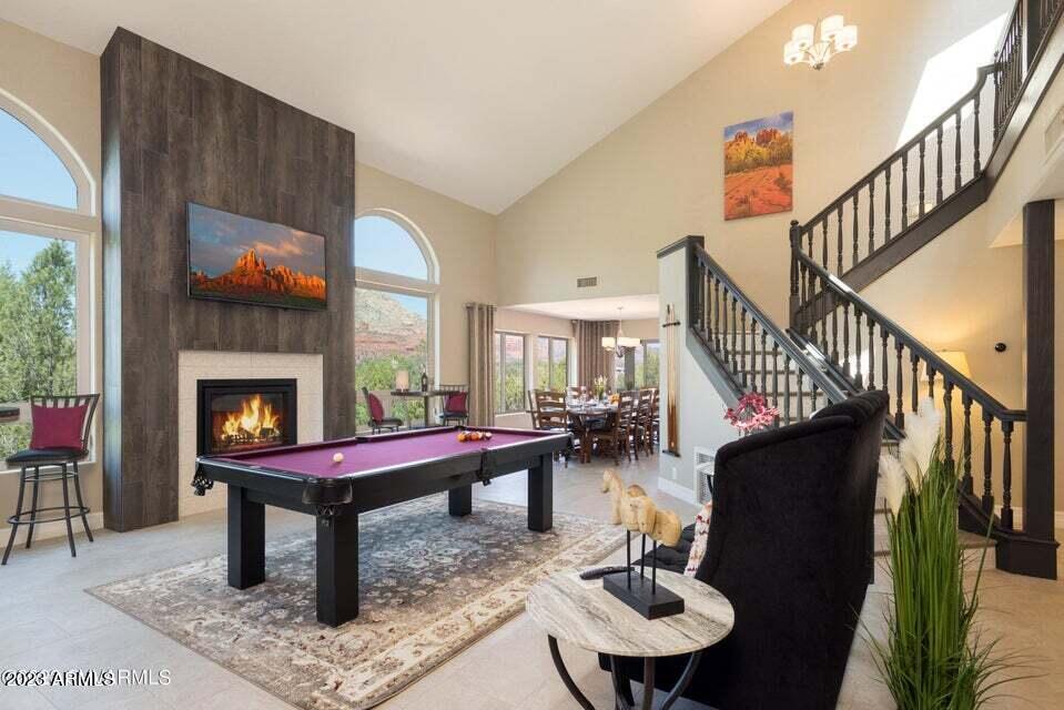 Las Lomas - Residential