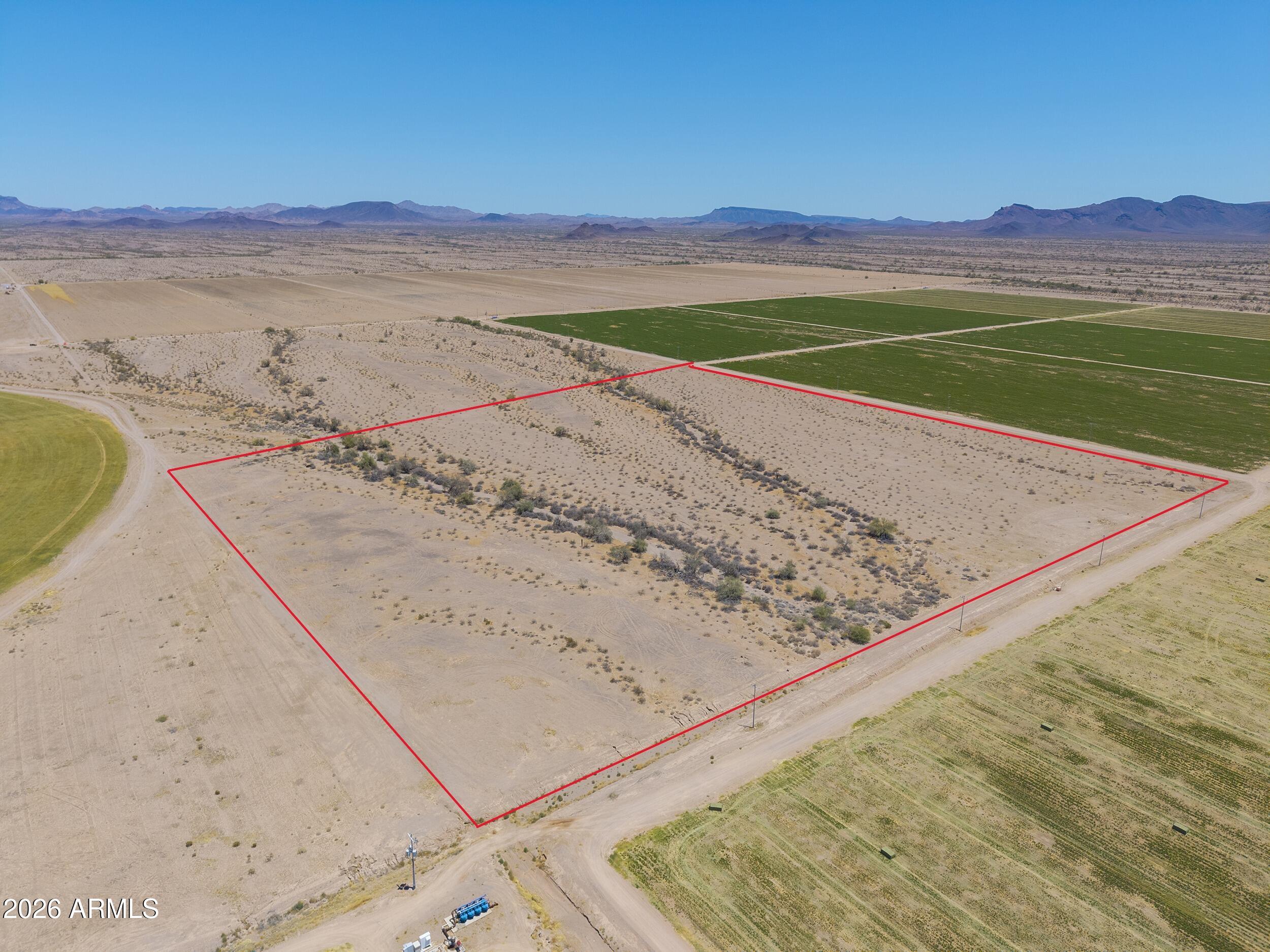 SW4 NW4 40 AC - Land