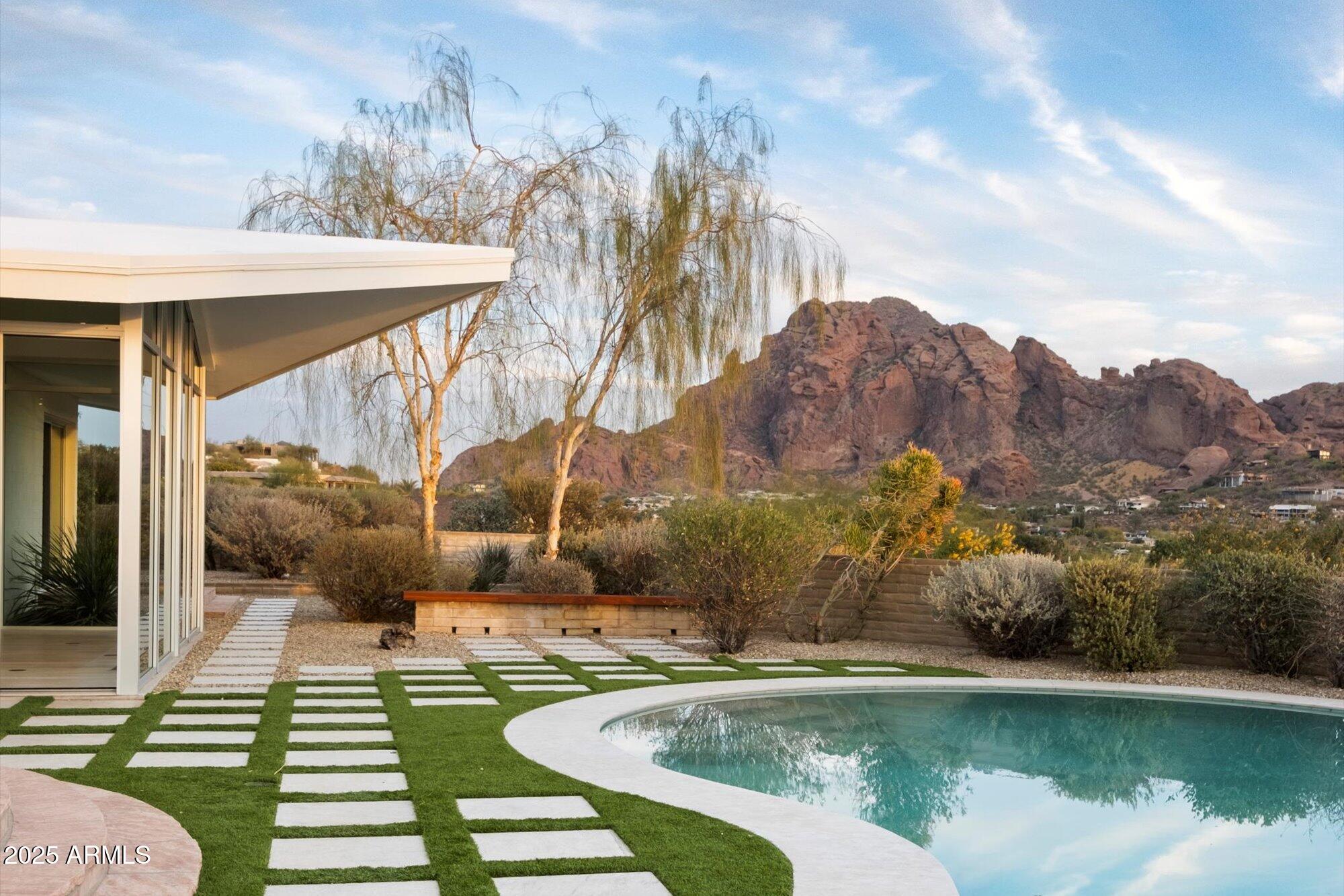 Camelback Foothills - Residential