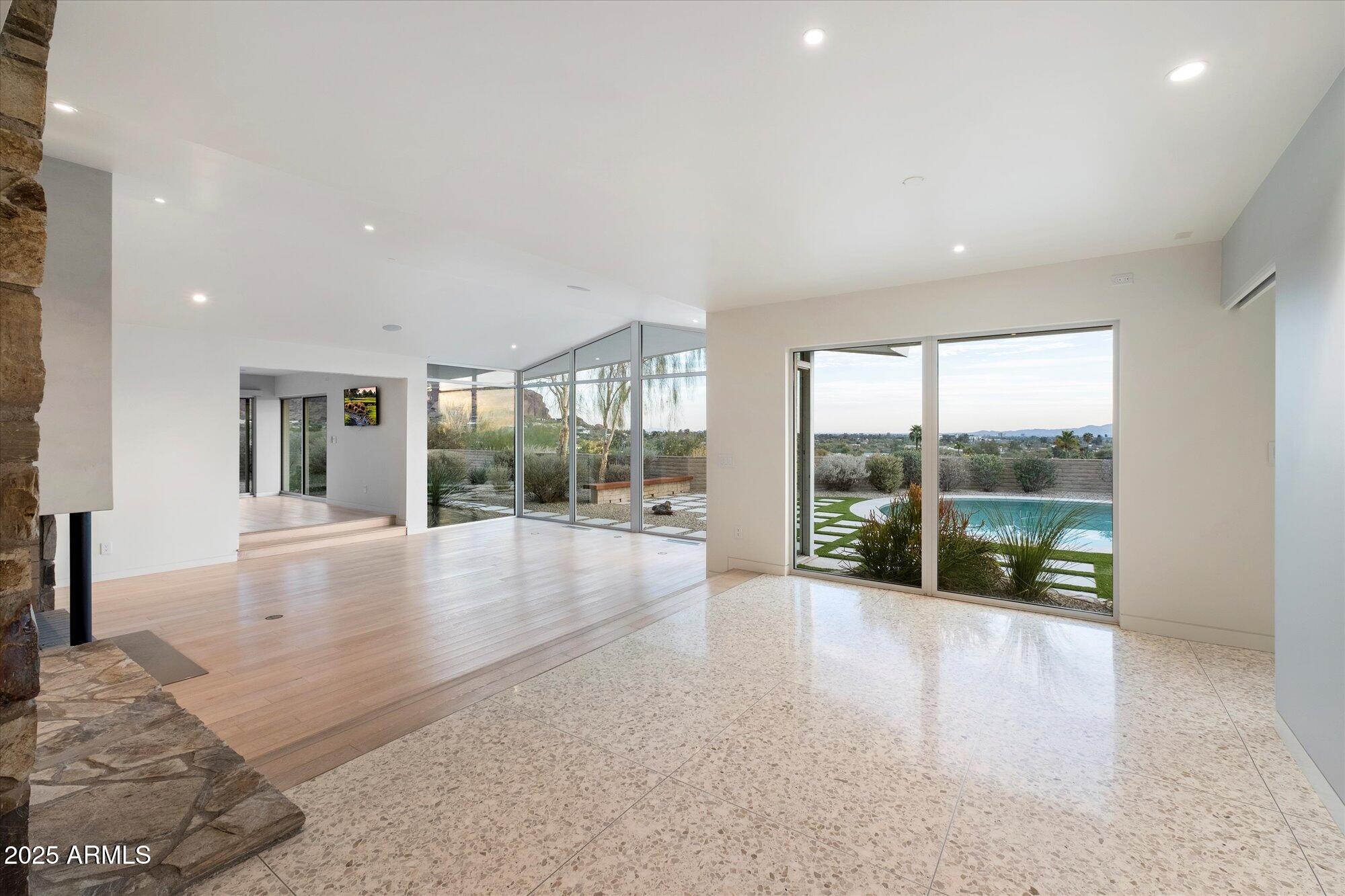 Camelback Foothills - Residential
