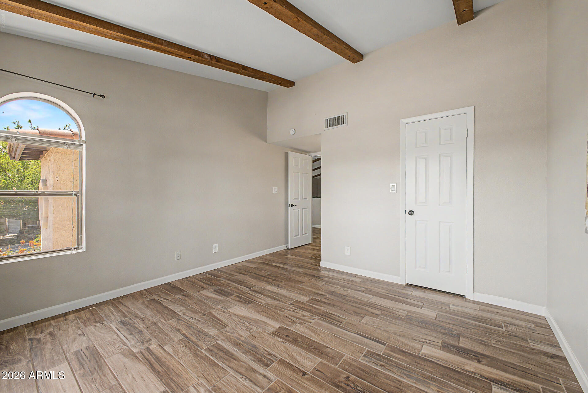VILLA OESTE LOT 5 - Residential