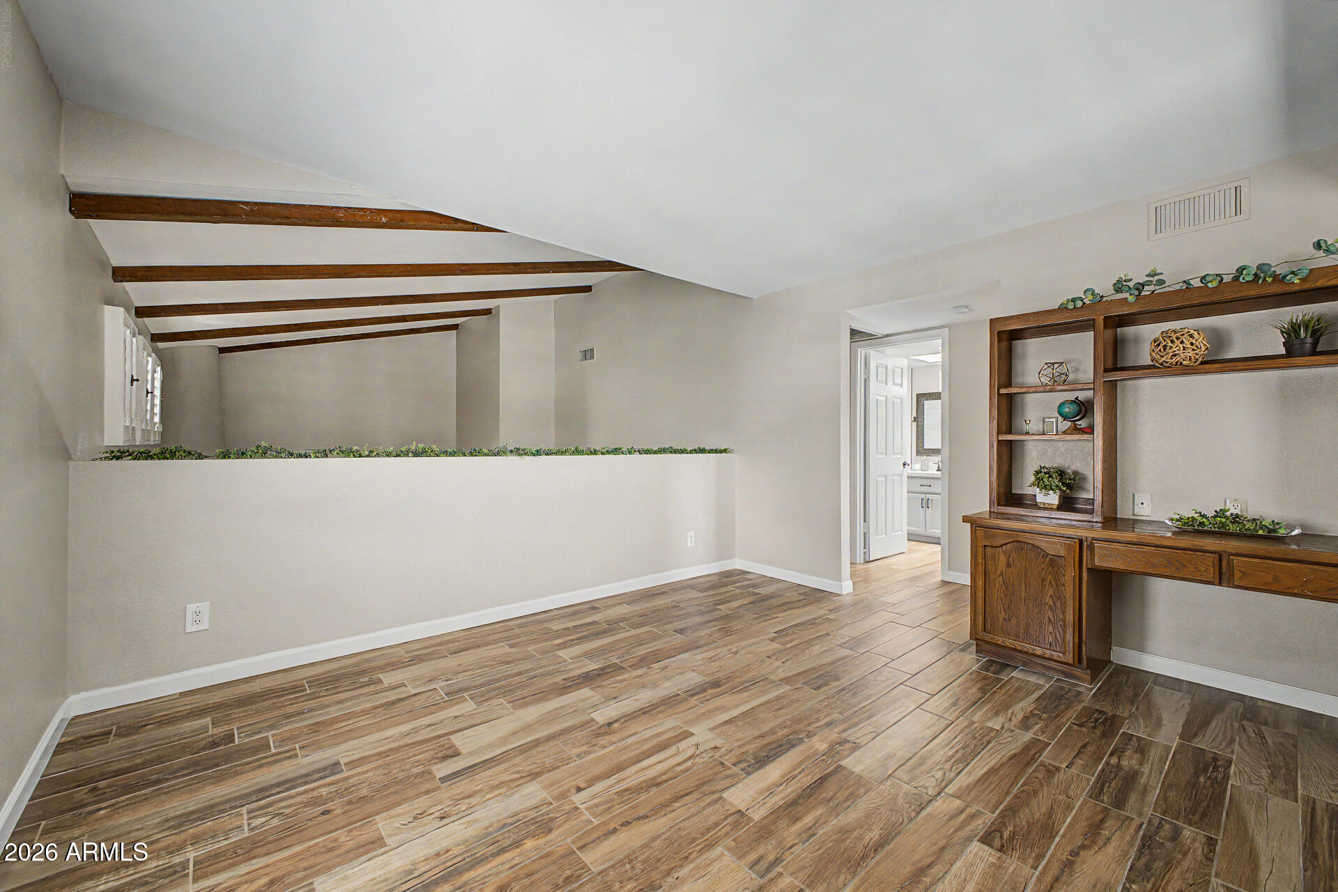 VILLA OESTE LOT 5 - Residential