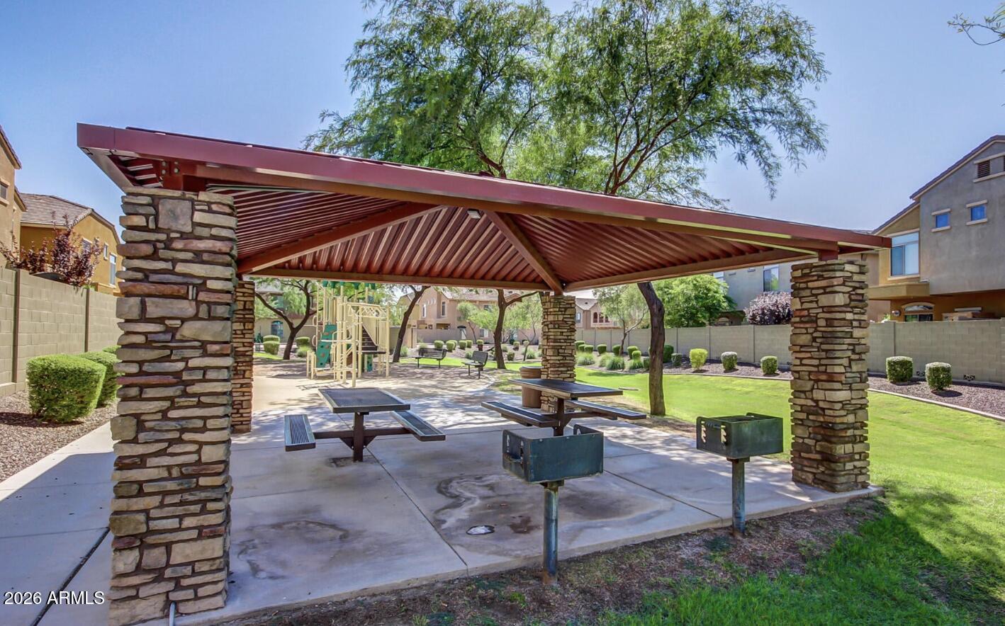 PINNACLE AT DESERT PEAK CONDOMINIUM - Residential
