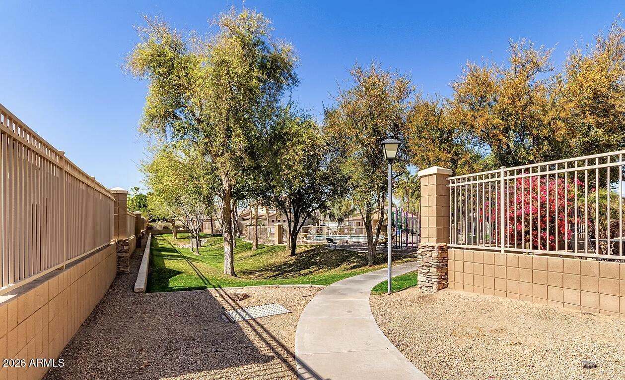 LA PALOMA - Residential