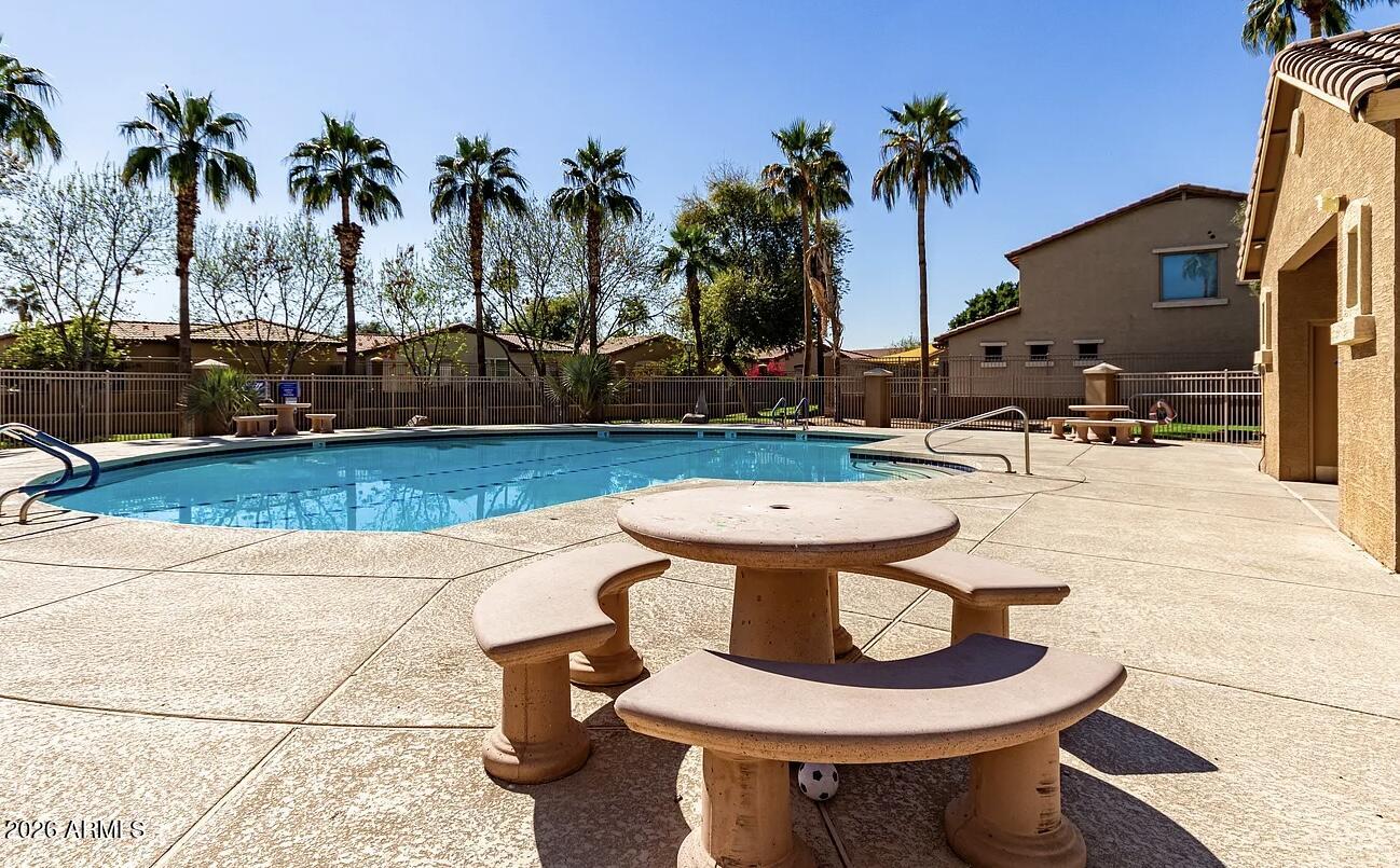 LA PALOMA - Residential