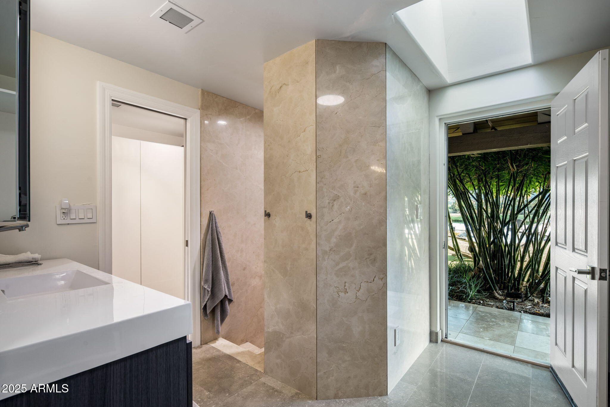 CAMELBACK COUNTRY CLUB ESTATES 3 - Residential