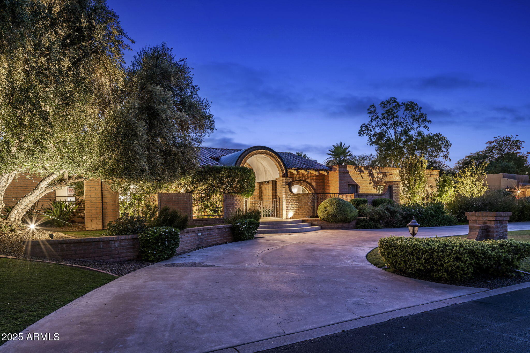 CAMELBACK COUNTRY CLUB ESTATES 3 - Residential
